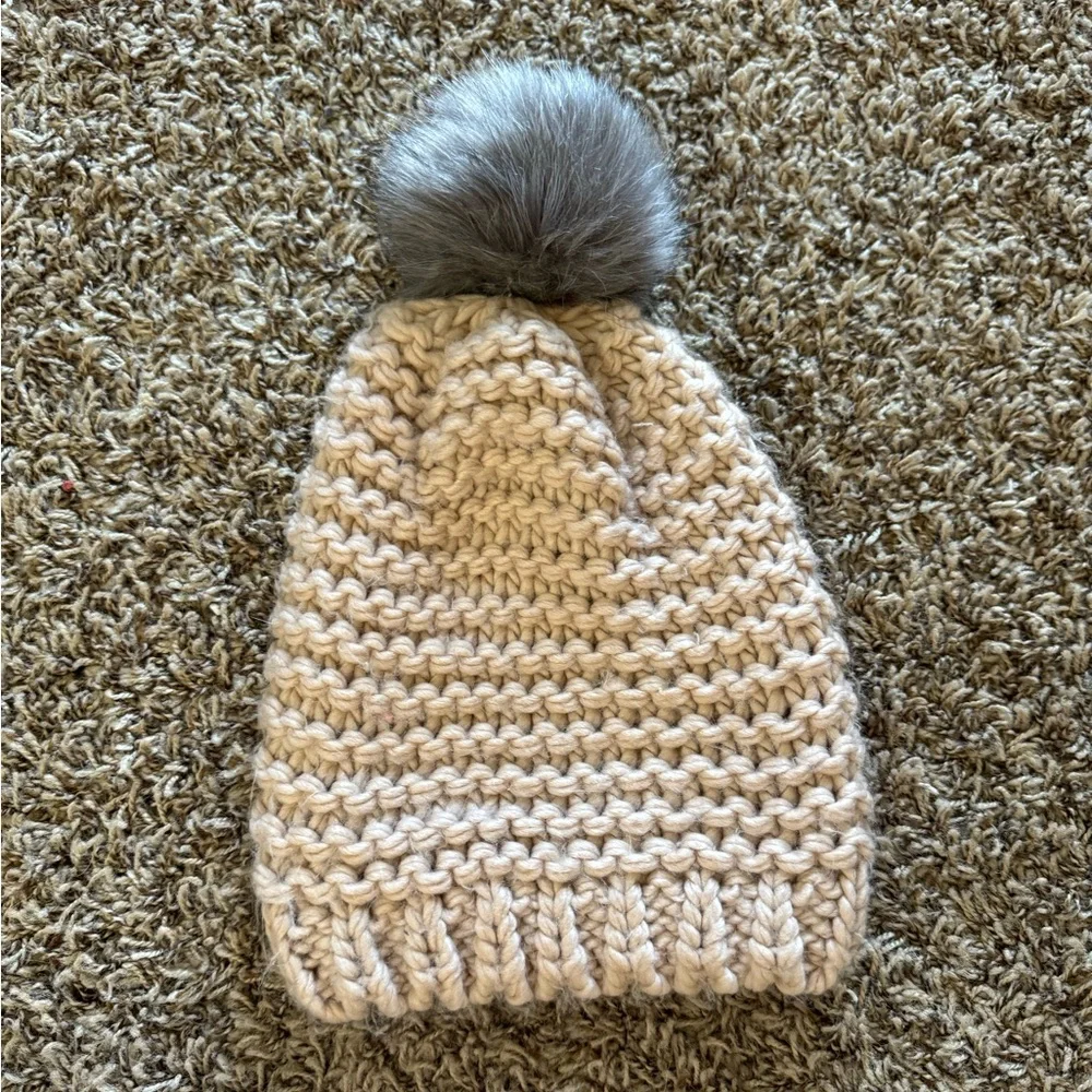 Knit Pom Hat - Picture 1 of 2